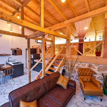 Villa Makbara 2 *